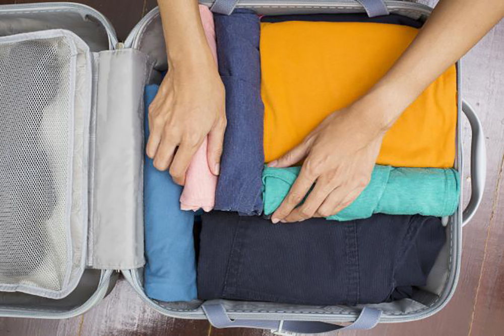 چمدان لباس برای سفر با ماشین